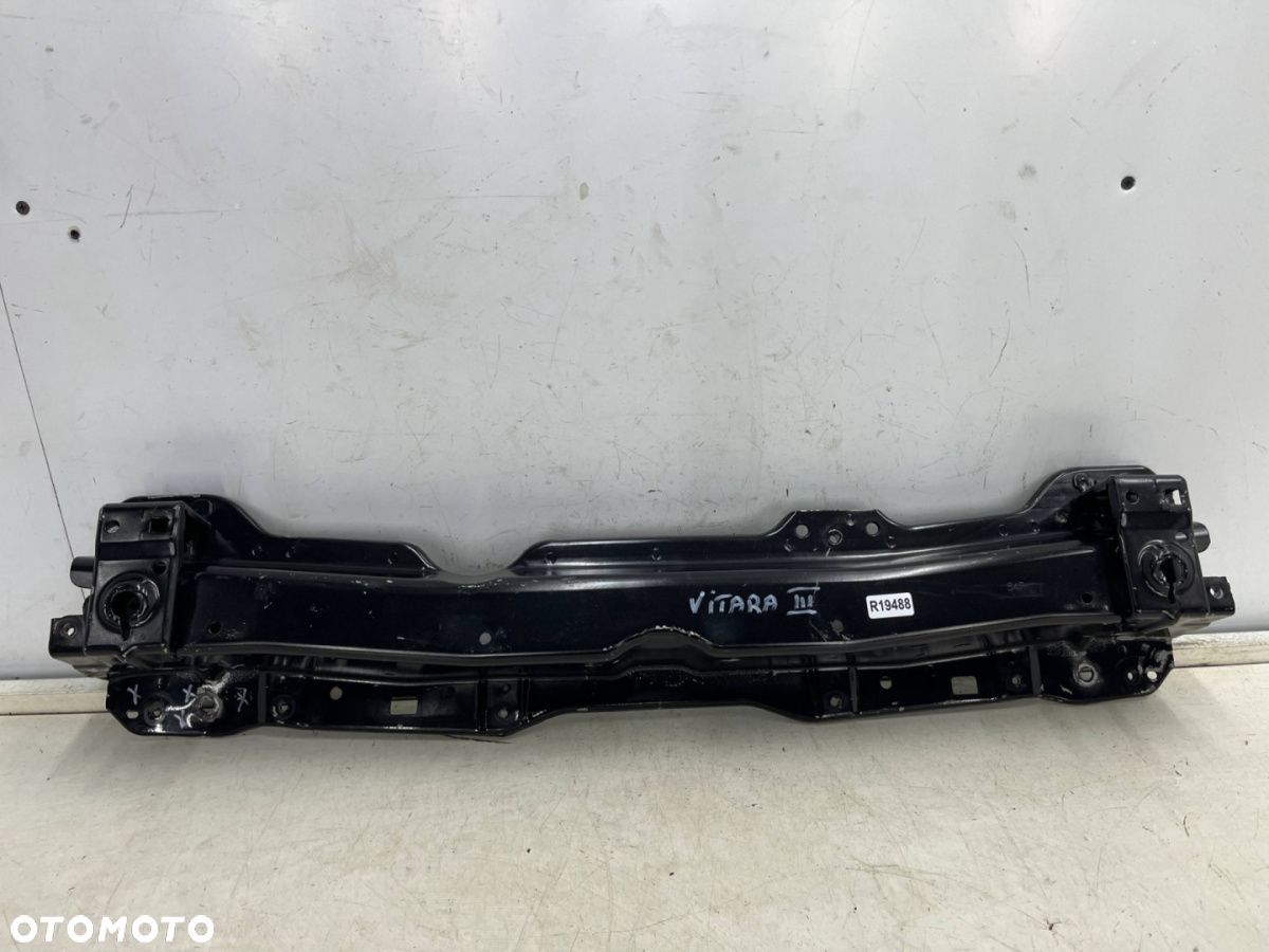 Pas przedni Suzuki Vitara III 15r.- wzmocnienie górne ramka zamka maski - 1