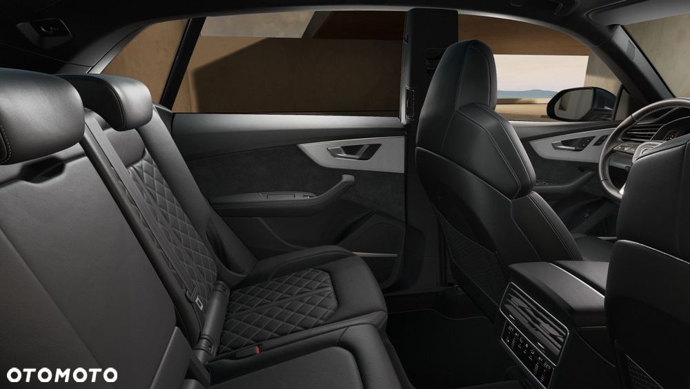 Audi Q8 - 10