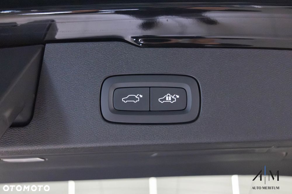 Volvo V60 Cross Country B4 D AWD Geartronic - 30