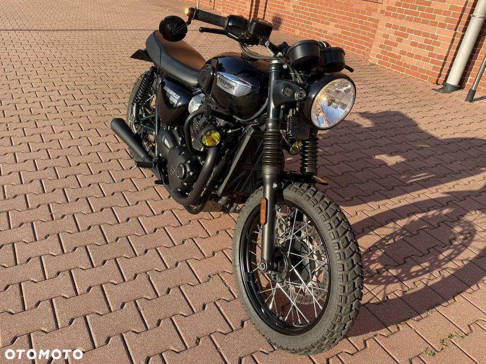 Triumph Bonneville - 15