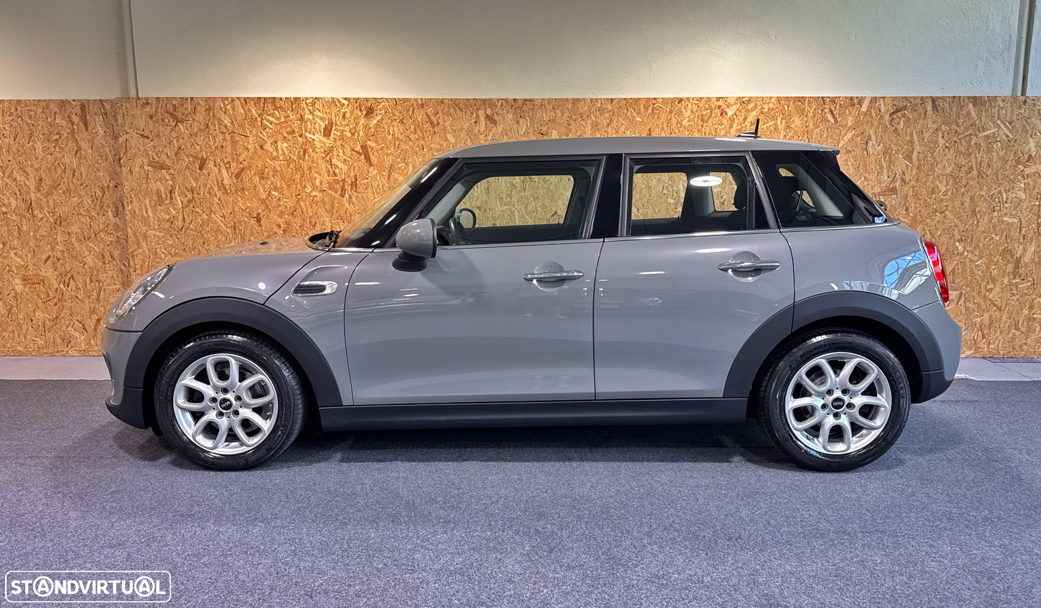 MINI 5 Portas Cooper D - 3