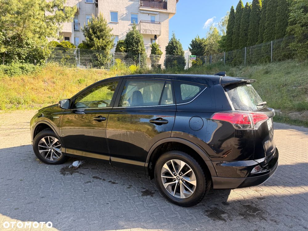 Toyota RAV4 - 4