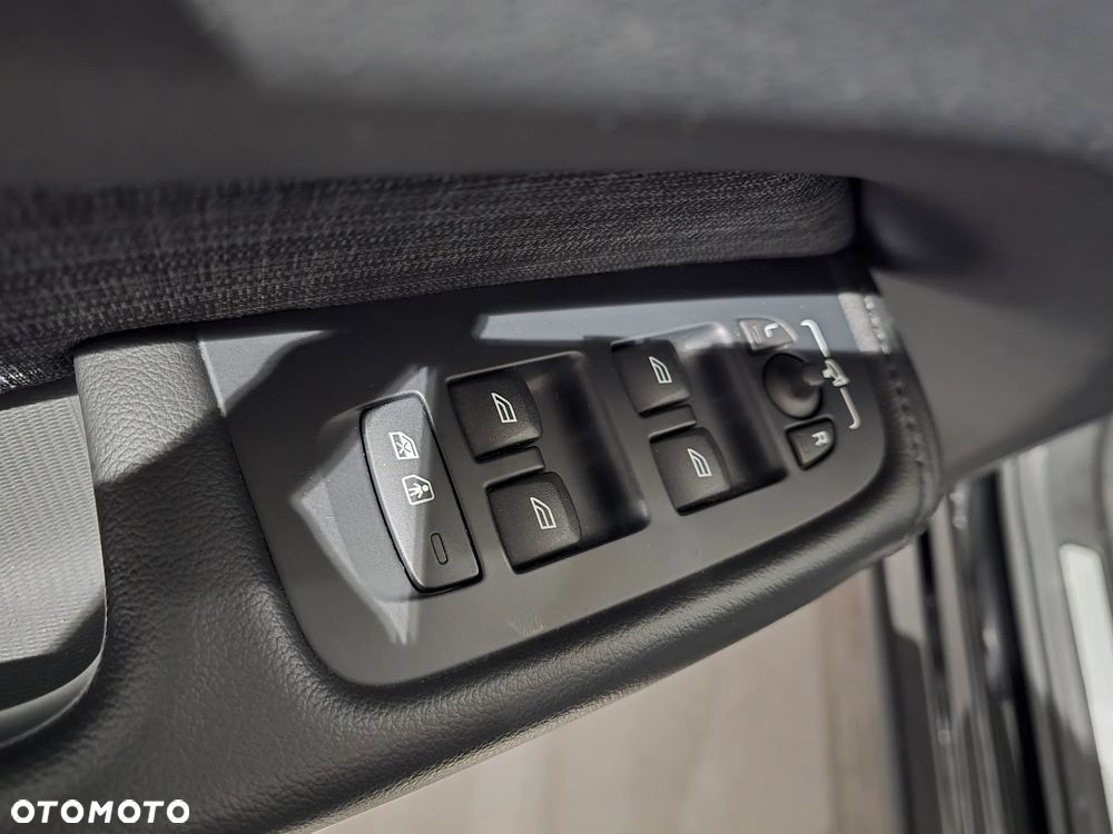 Volvo XC 60 B4 D AWD Core - 17