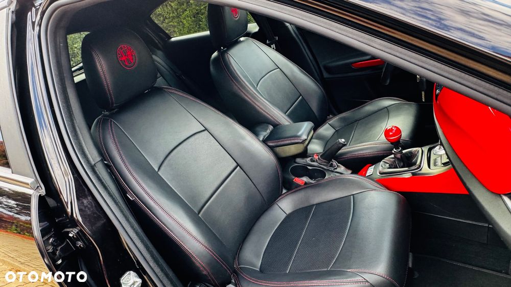 Alfa Romeo Giulietta 1.6 JTDM 16V Veloce - 25