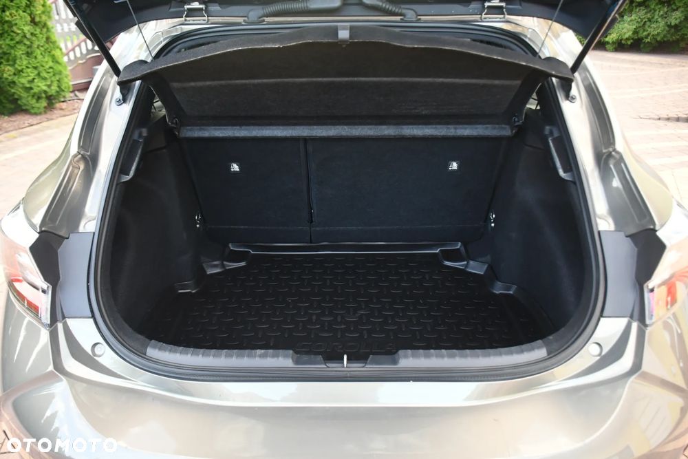 Toyota Corolla 1.8 Hybrid Trek - 36