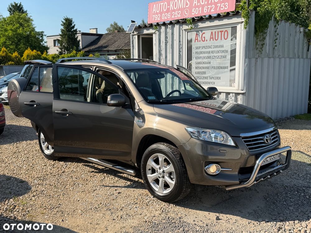 Toyota RAV4 - 16