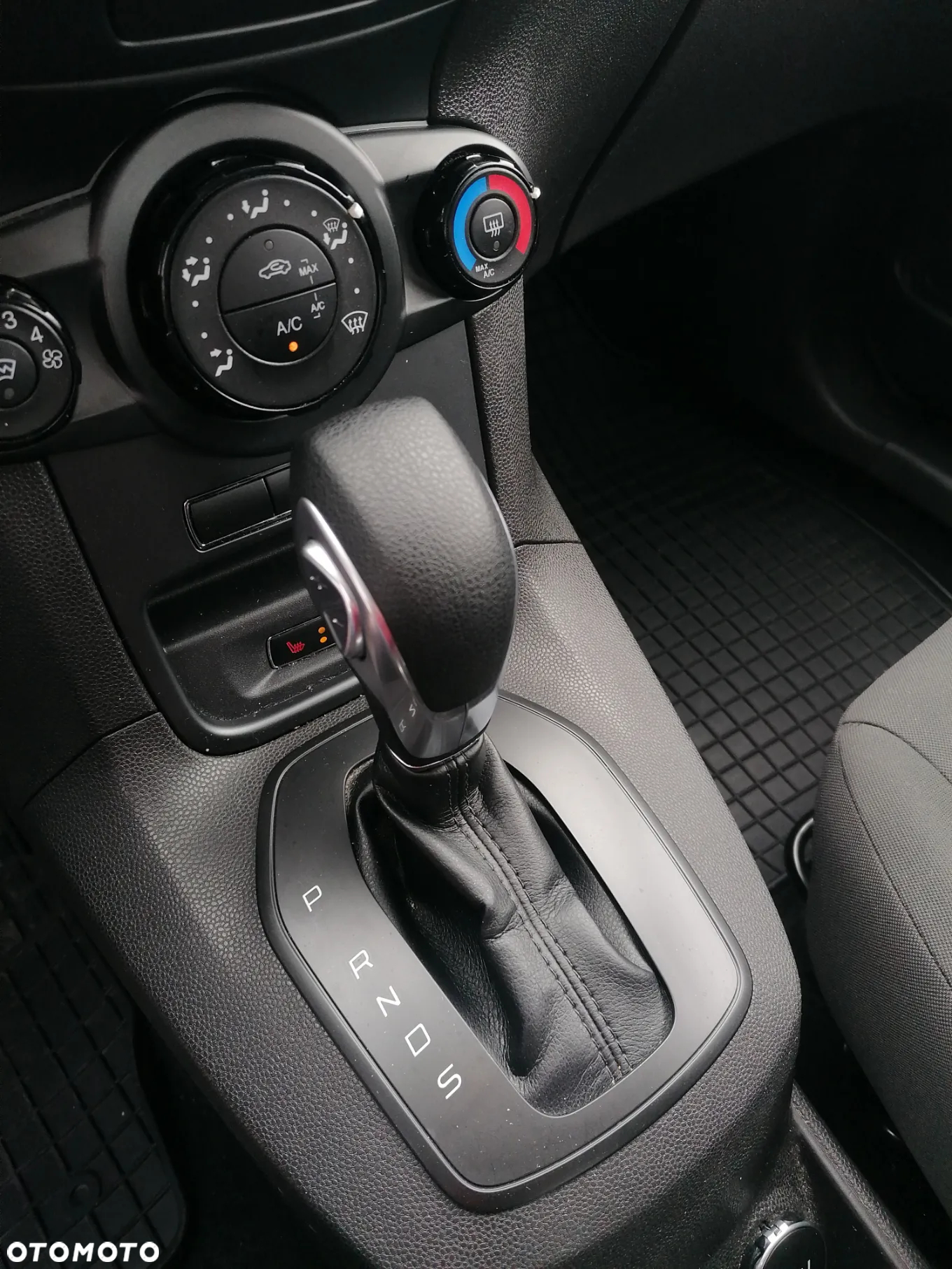 Ford Fiesta 1.0 EcoBoost Powershift Celebration - 17