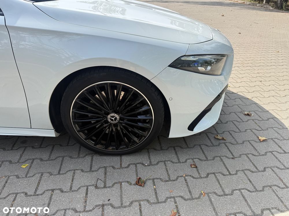 Mercedes-Benz Klasa A 250 4Matic 8G-DCT AMG Line Advanced - 38