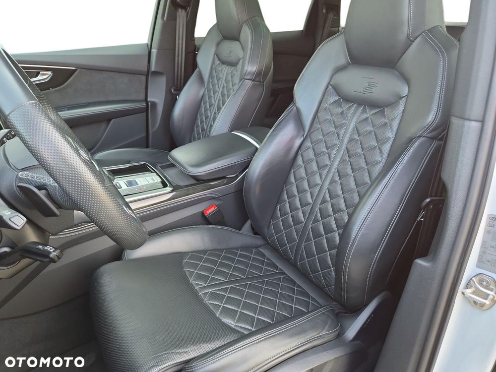 Audi Q7 - 11