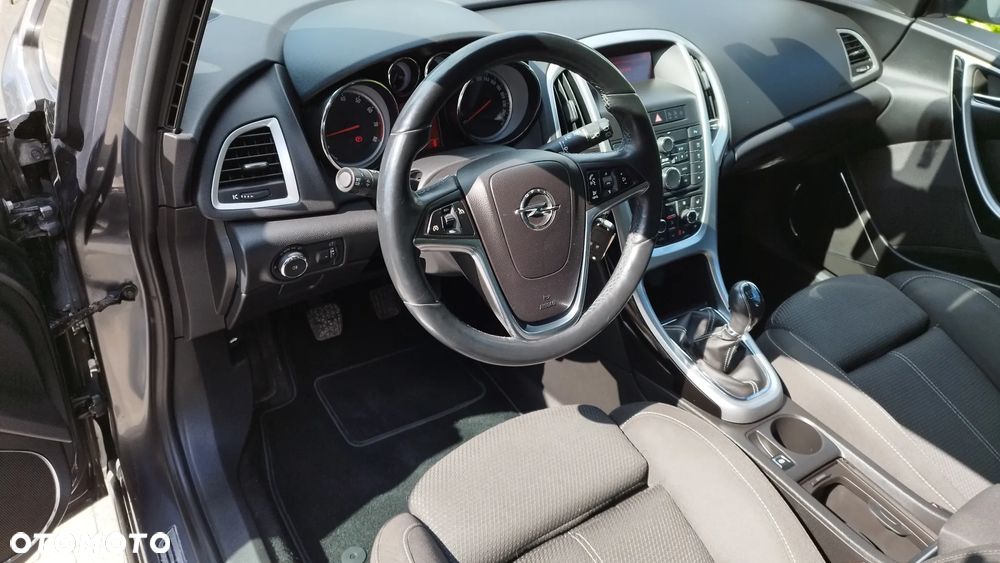 Opel Astra 1.4 T Cosmo - 17