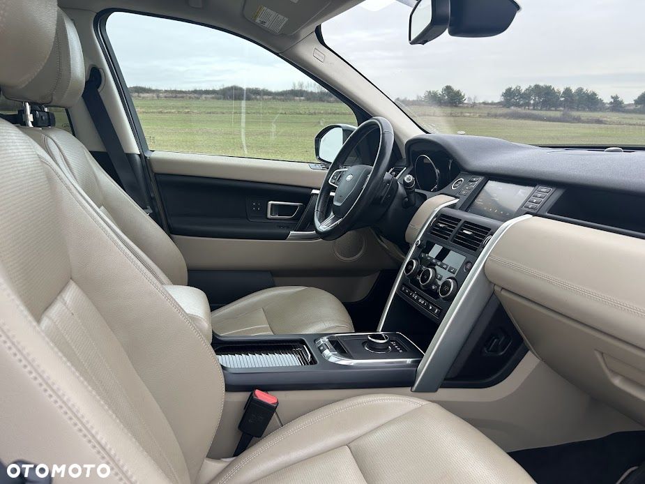 Land Rover Discovery Sport - 33