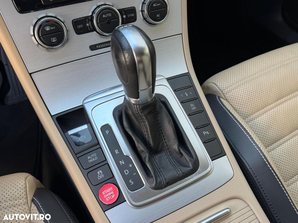 Volkswagen Passat CC - 11