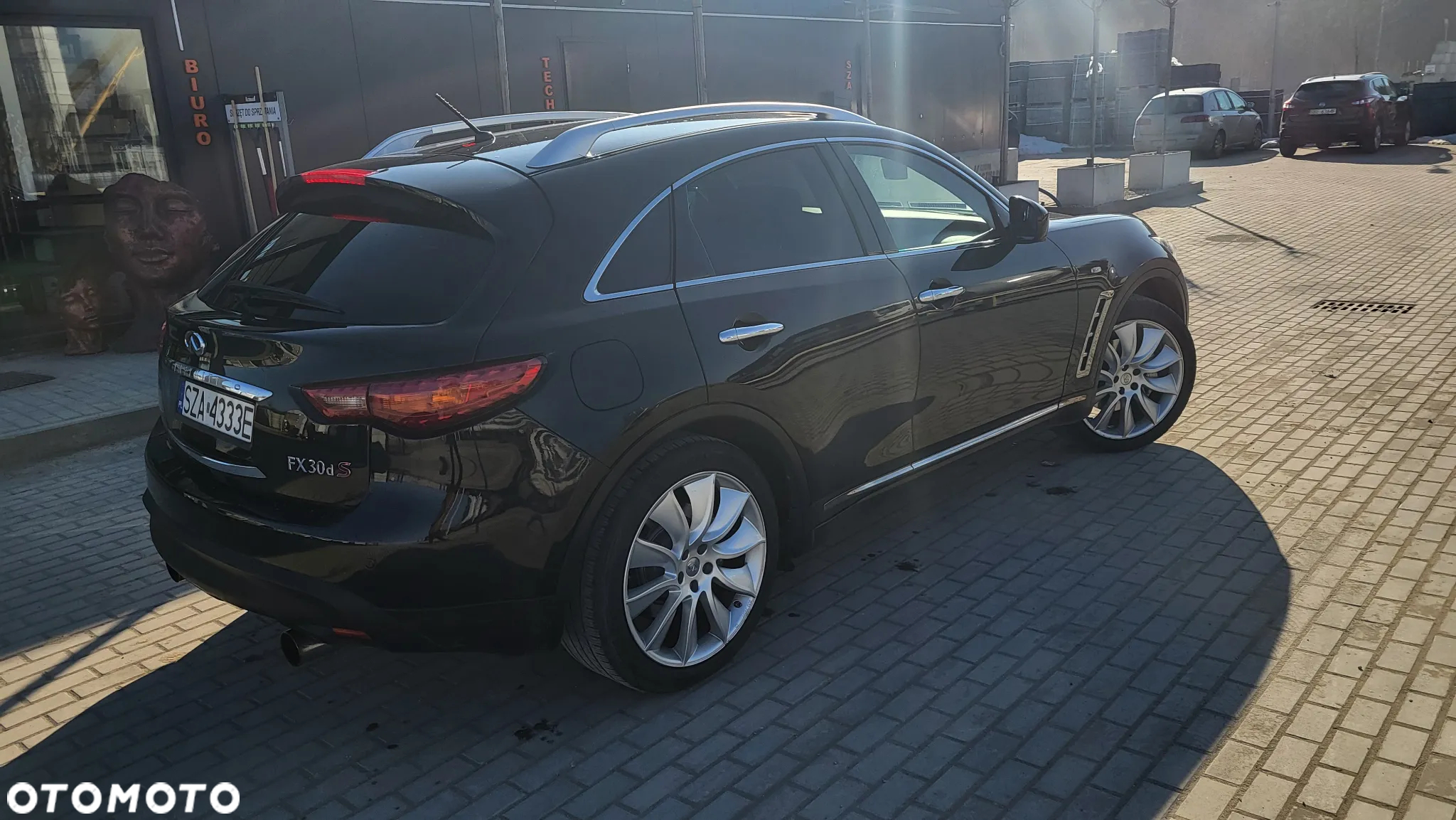 Infiniti FX FX30d S - 4