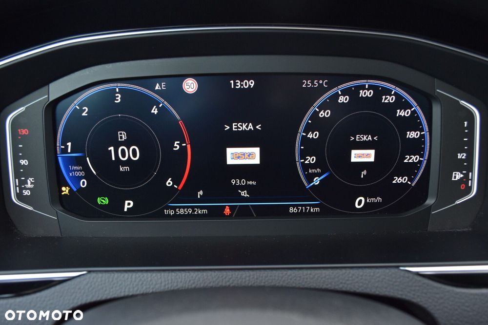 Volkswagen Passat - 13