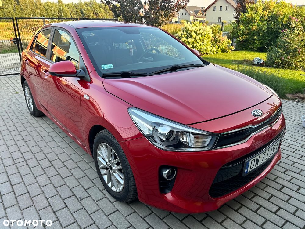 Kia Rio 1.2 L - 2