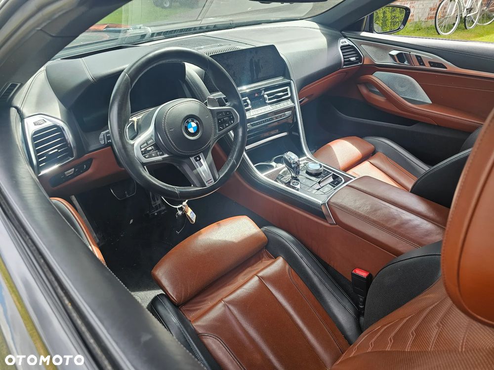 BMW Seria 8 - 14