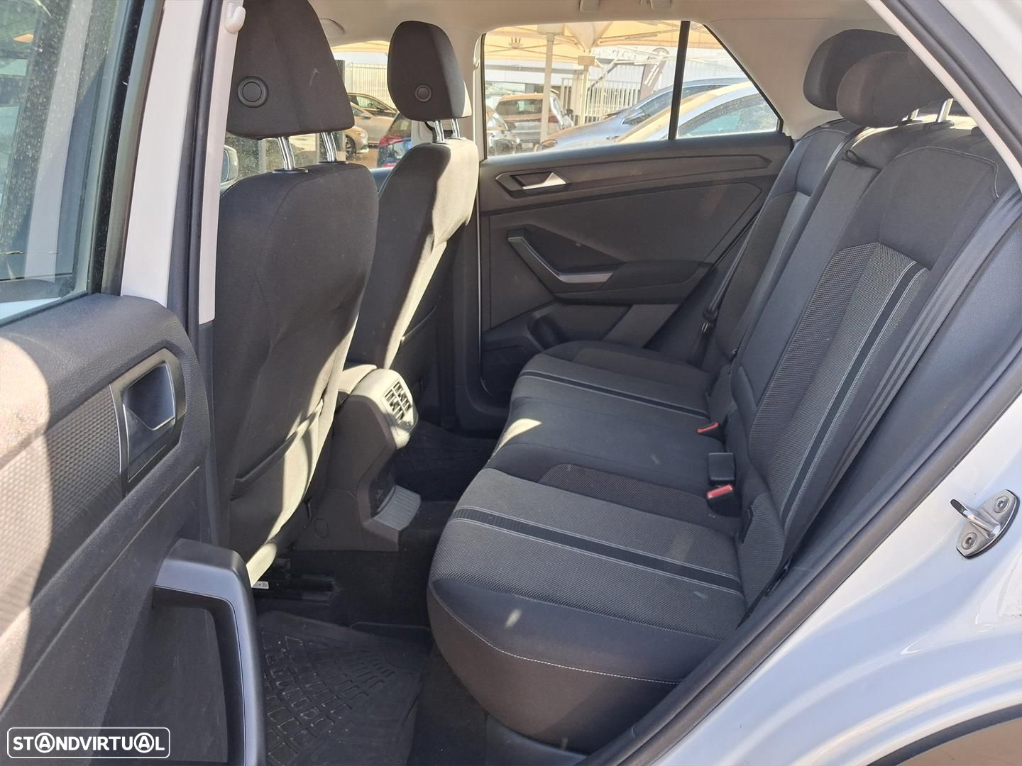VW T-Roc 1.5 TSI Style DSG - 9
