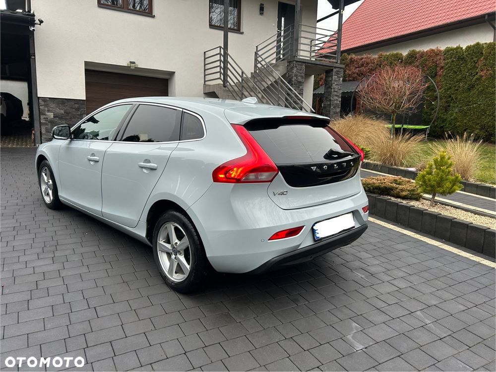 Volvo V40 D2 Momentum - 6