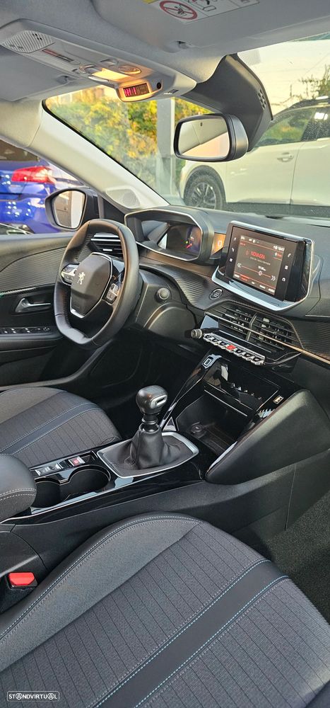 Peugeot 208 1.2 PureTech Allure - 8