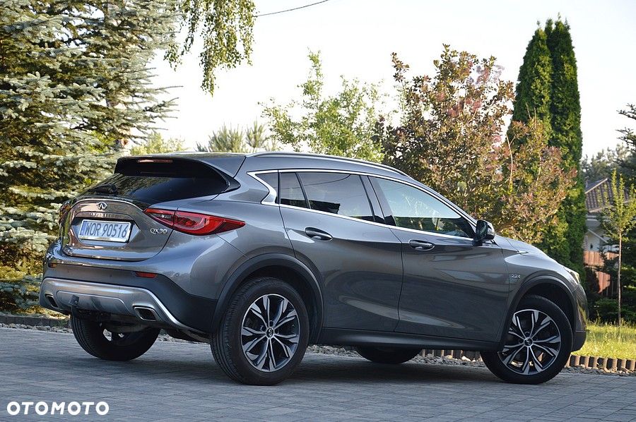 Infiniti QX30 2.2d DCT AWD Luxe - 16