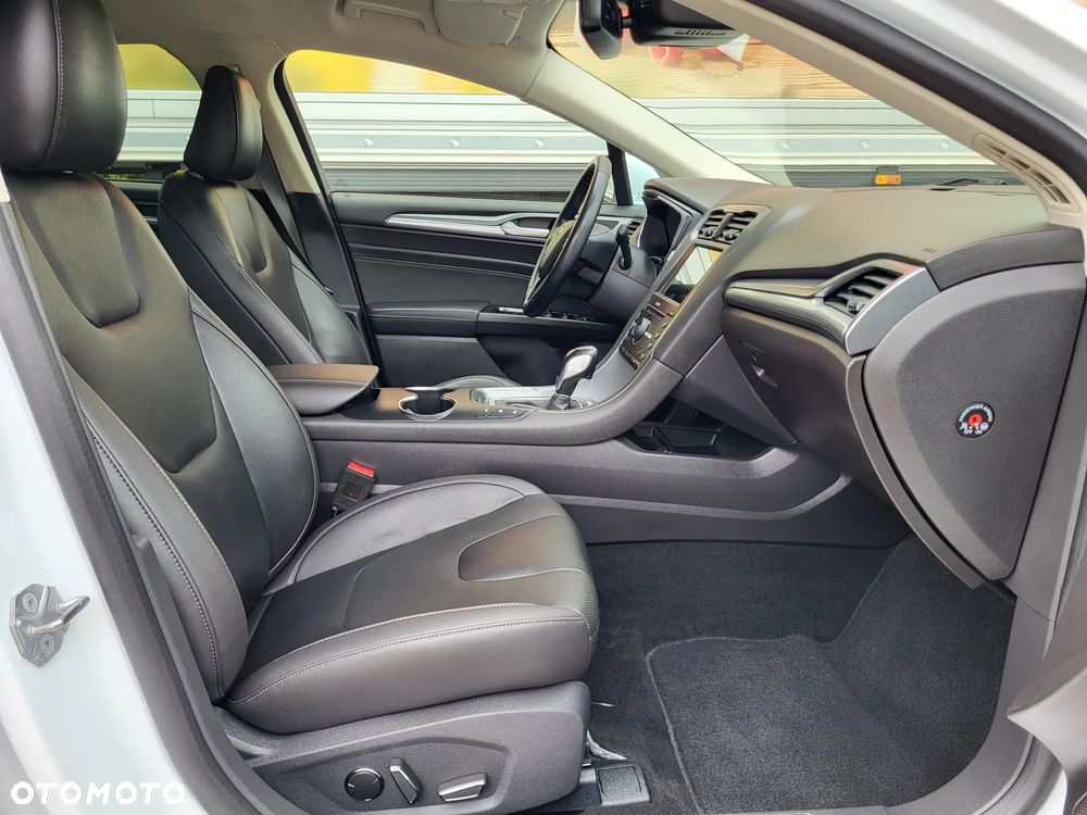 Ford Mondeo 2.0 Hybrid Titanium GPF - 31