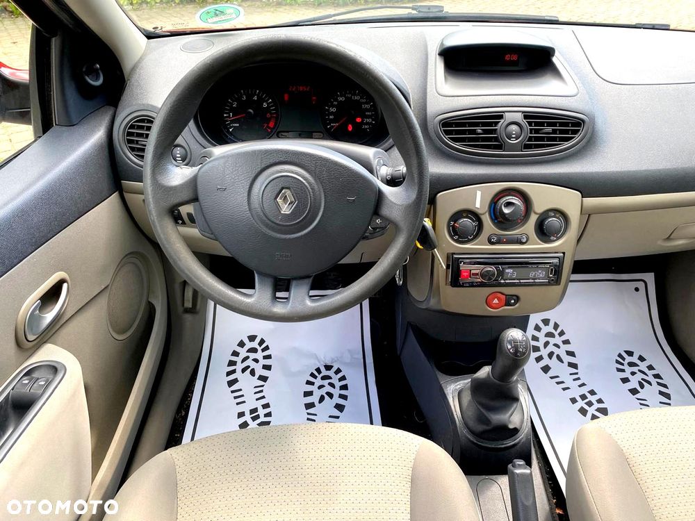 Renault Clio - 35