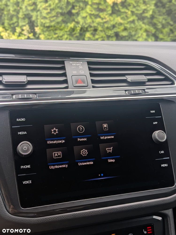Volkswagen Tiguan 2.0 TDI SCR 4MotION DSG R-Line - 34