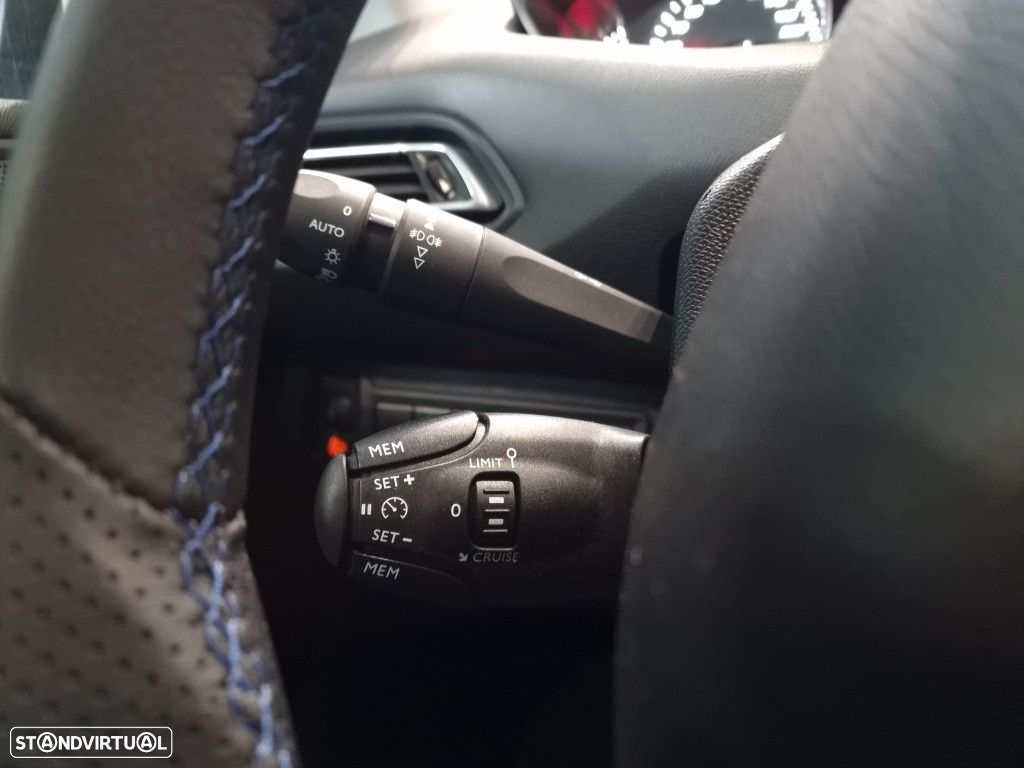Peugeot 308 1.6 BlueHDi Allure J18 - 28