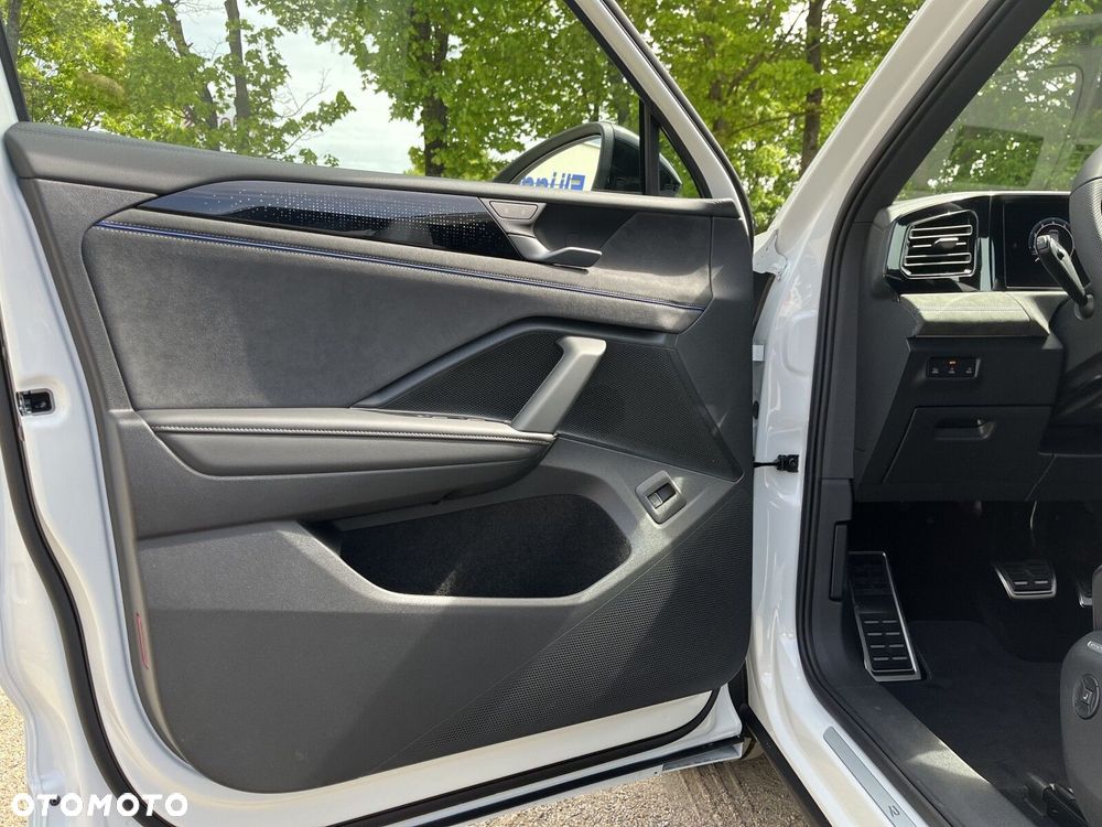 Volkswagen Tiguan - 10