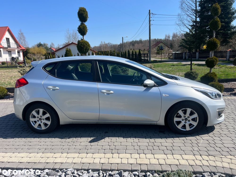 Kia Ceed - 4