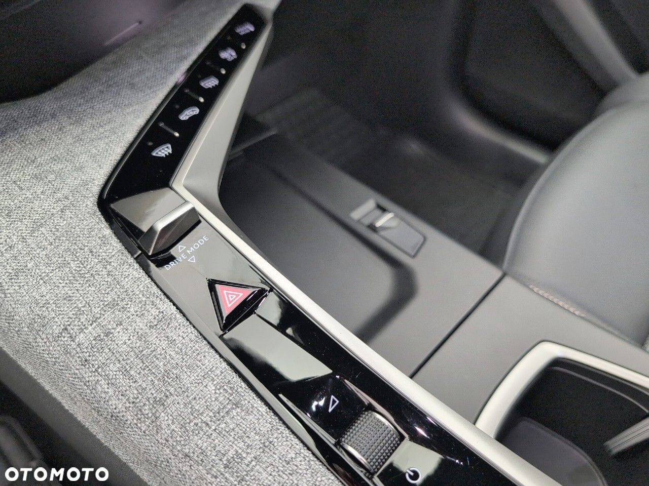 Peugeot 3008 1.2 PureTech mHEV Allure e-DCS6 - 16