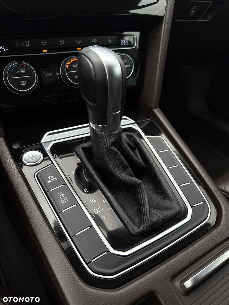 Volkswagen Passat 2.0 TDI SCR DSG Highline - 11