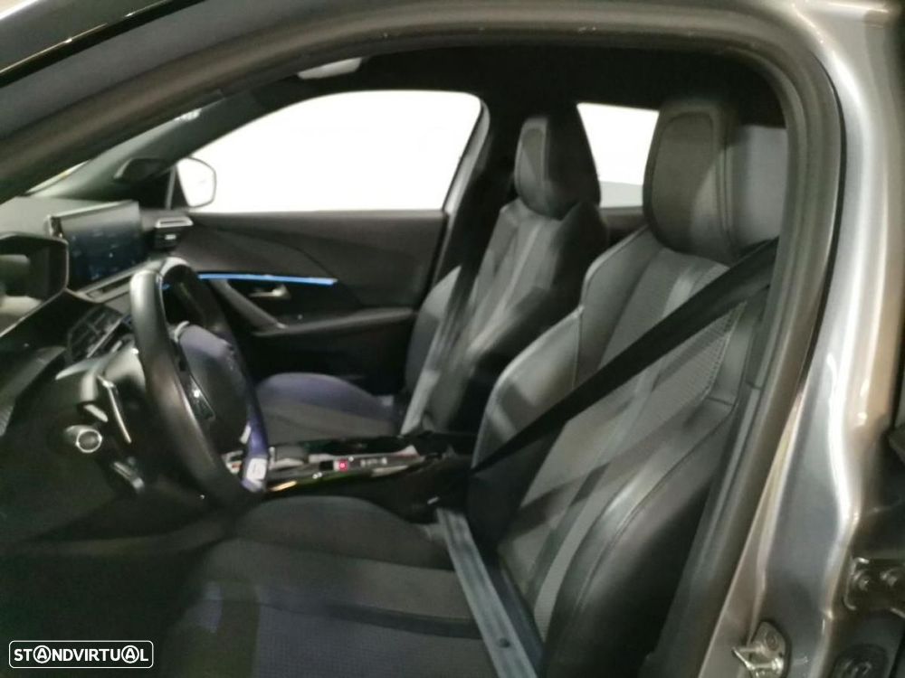 Peugeot 2008 1.5 BlueHDi GT EAT8 - 6