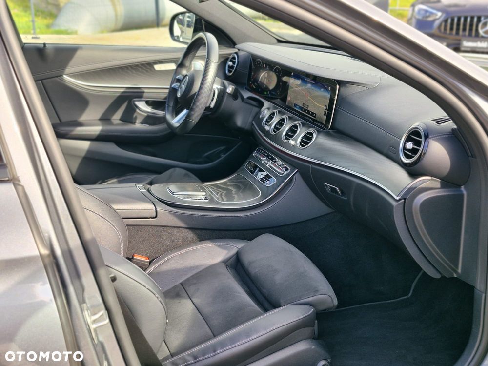 Mercedes-Benz Klasa E 220 d 4-Matic AMG - 21