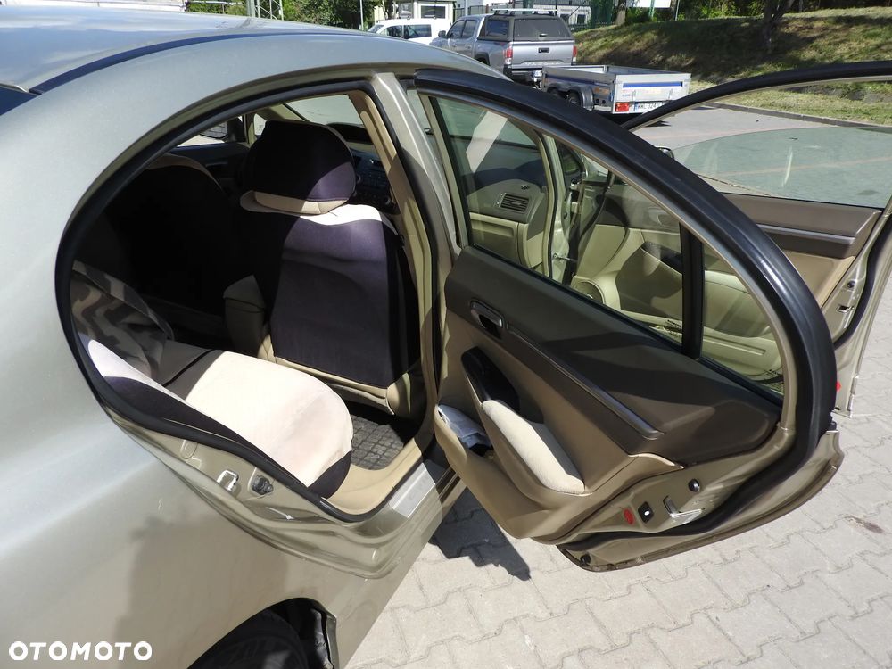 Honda Civic 1.8 Executive - 14
