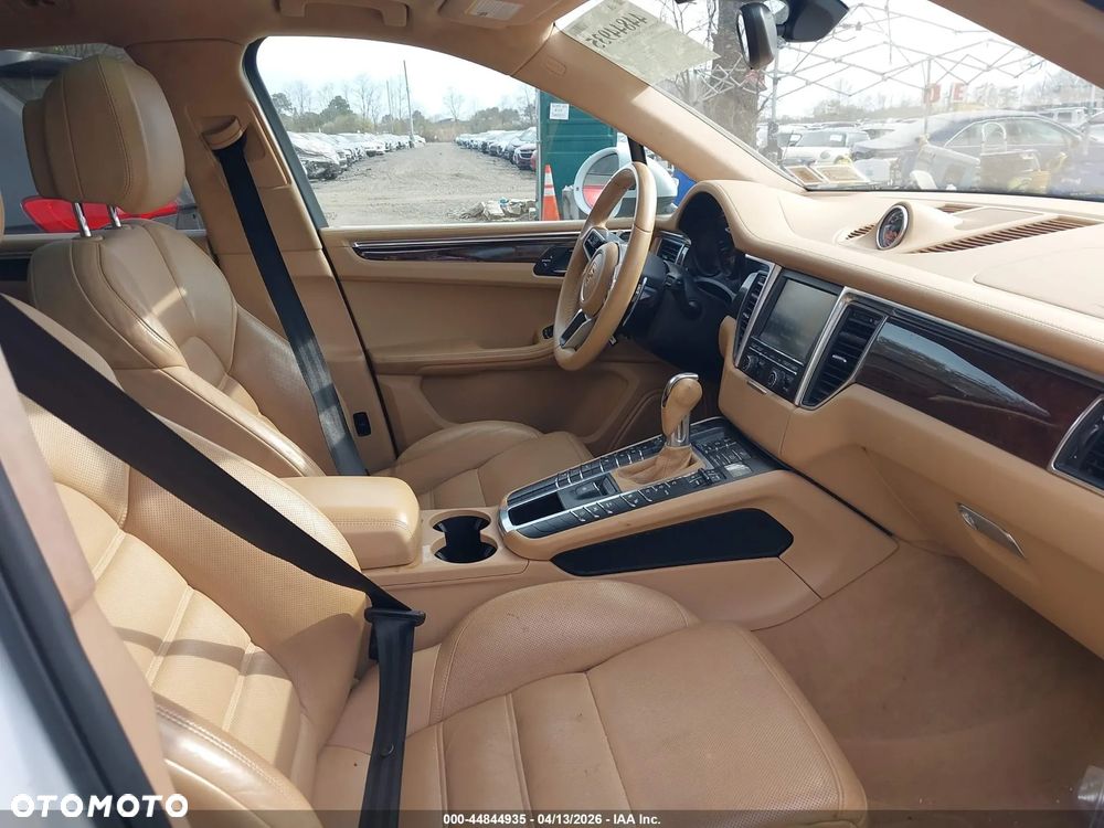 Porsche Macan - 30