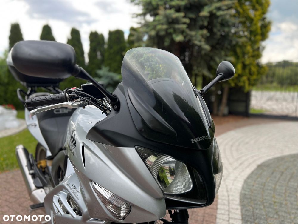 Honda CBF - 2