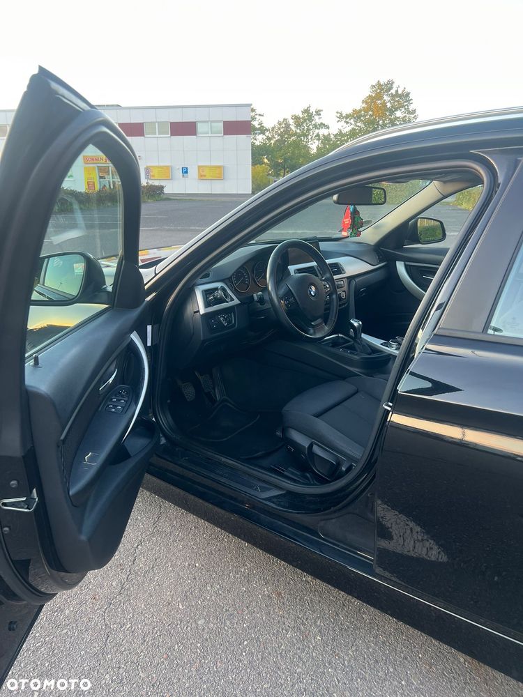 BMW Seria 3 318d - 9