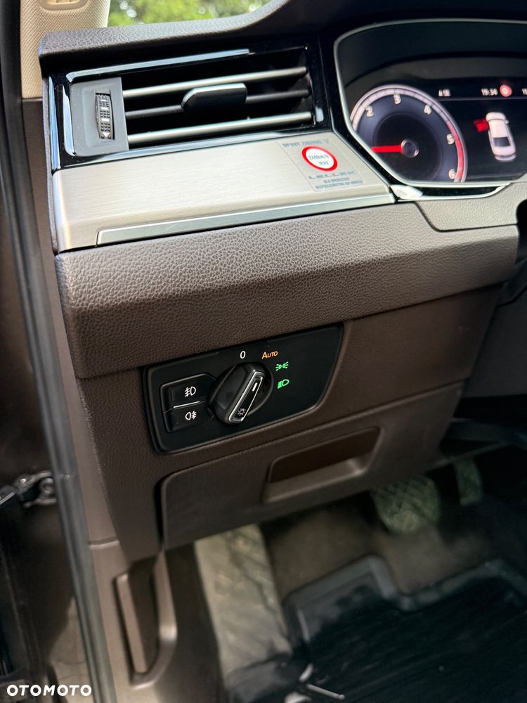 Volkswagen Passat - 14