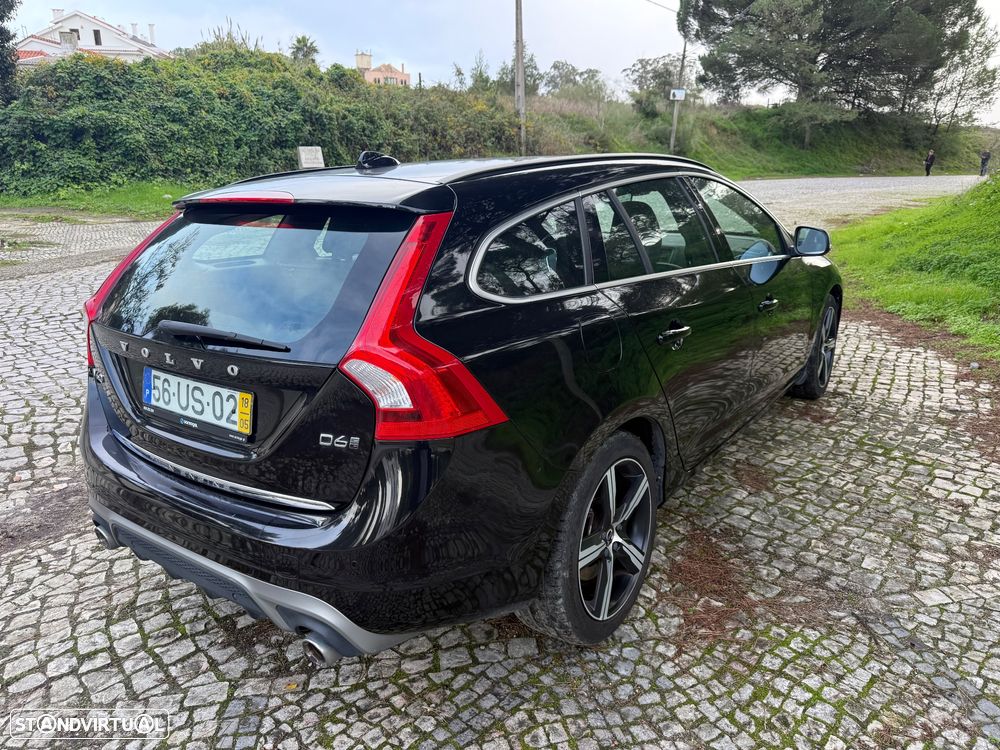Volvo V60 2.4 D6 R-Design AWD Phev - 3