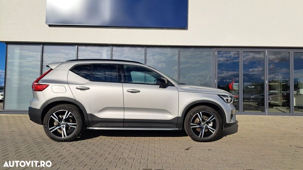 Volvo XC 40 B4 AT FWD MHEV Ultra Dark - 5