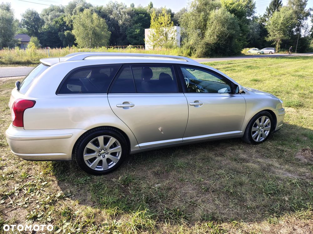 Toyota Avensis 2.0 D-4D Luna - 6