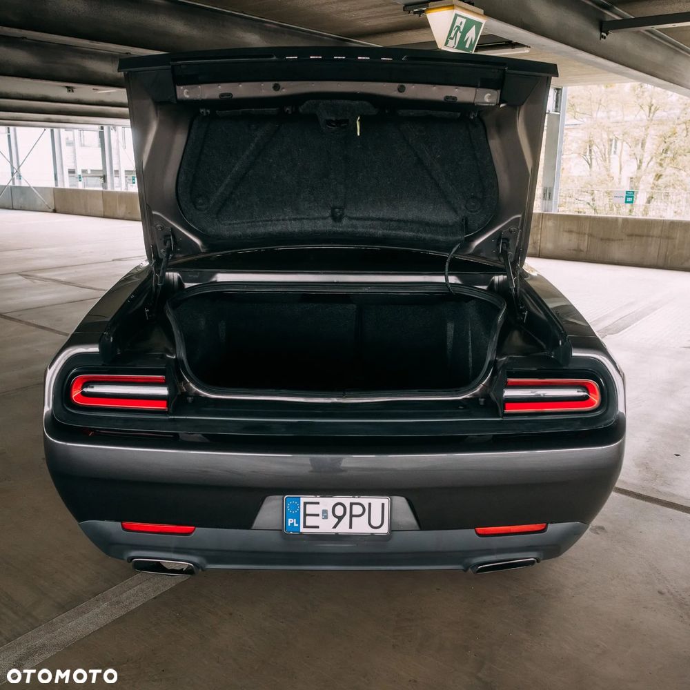 Dodge Challenger Automatik SXT Plus - 8