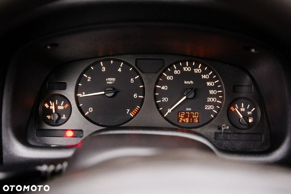 Opel Astra 1.6 - 14