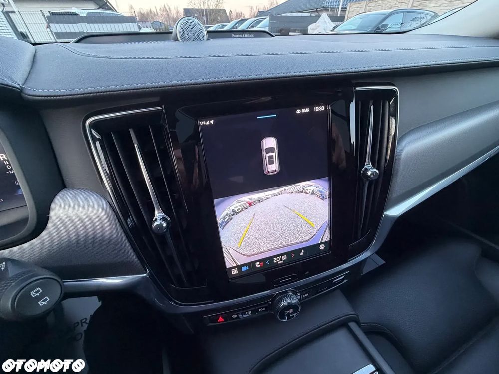 Volvo V90 Cross Country B5 D AWD Ultimate - 35
