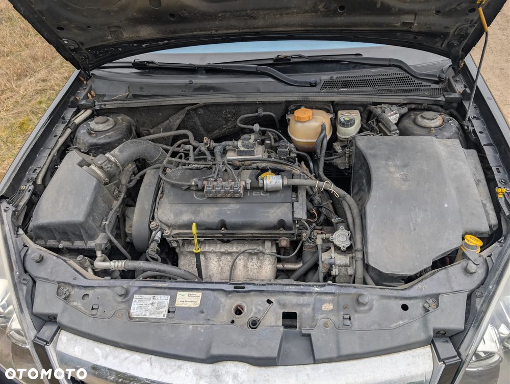 Opel Vectra 1.8 - 15