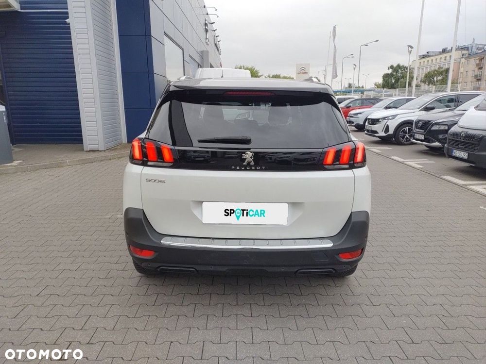 Peugeot 5008 - 5
