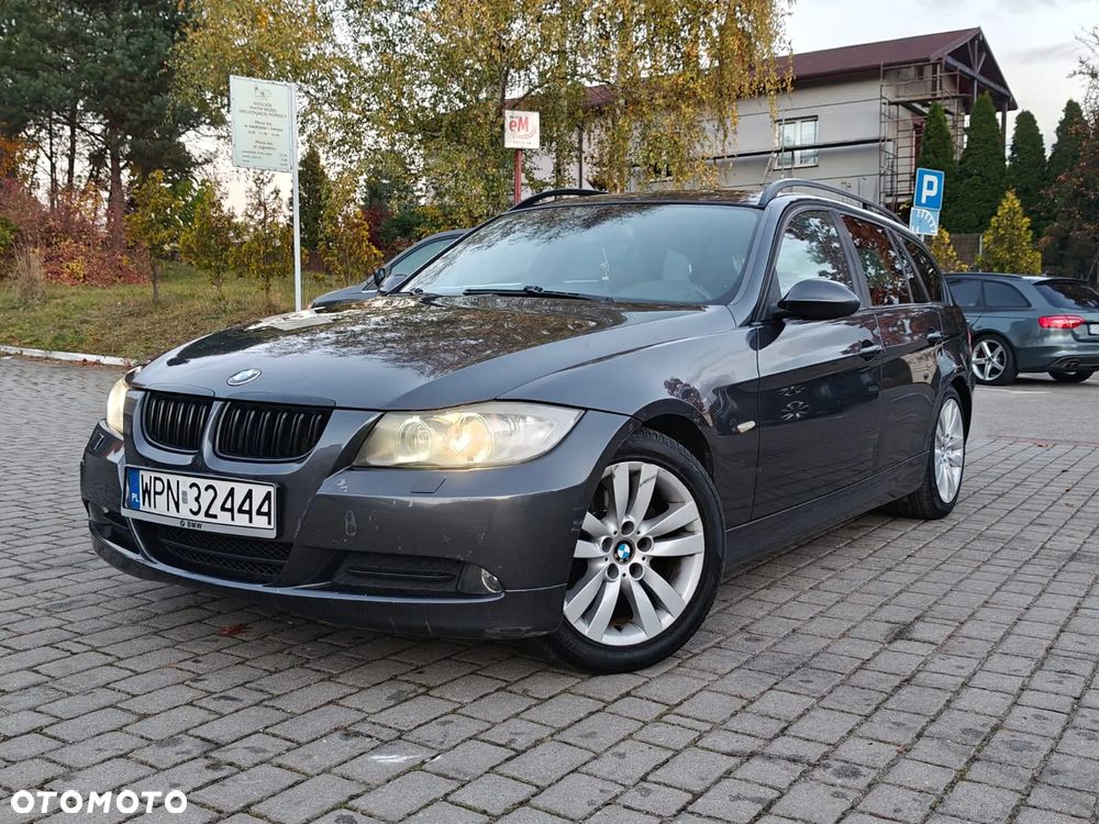 BMW Seria 3 320i - 35