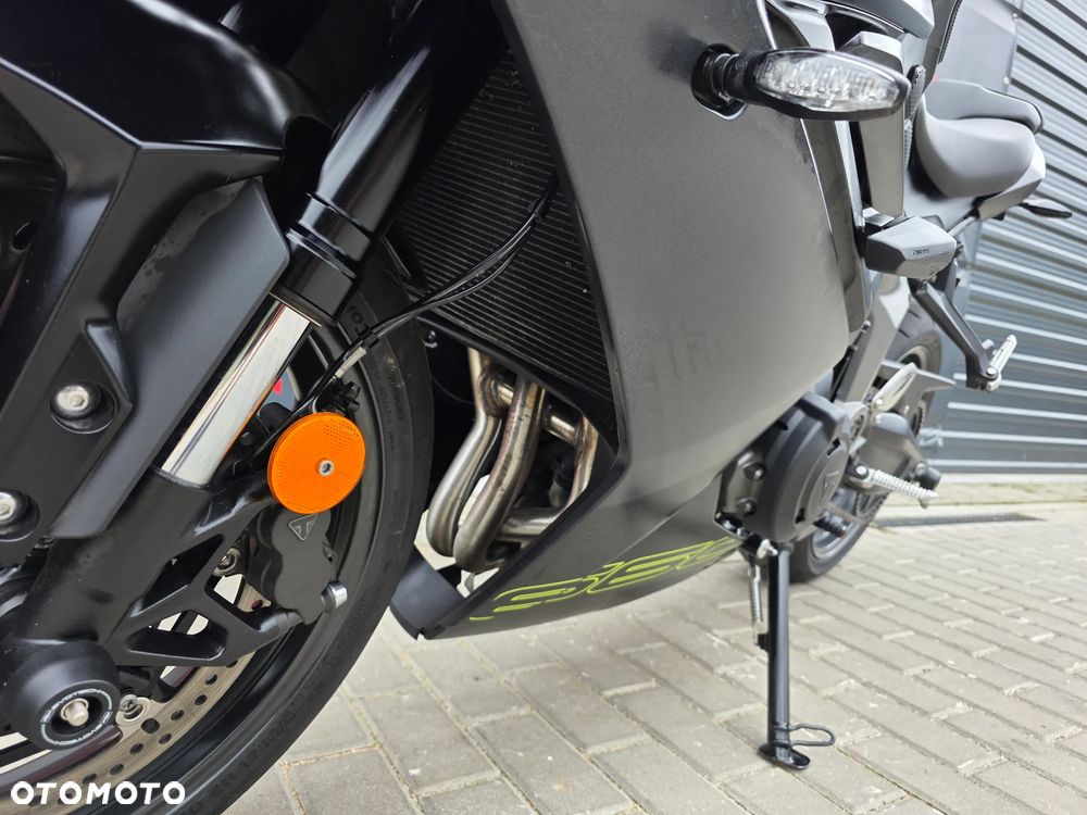 Triumph Daytona - 15