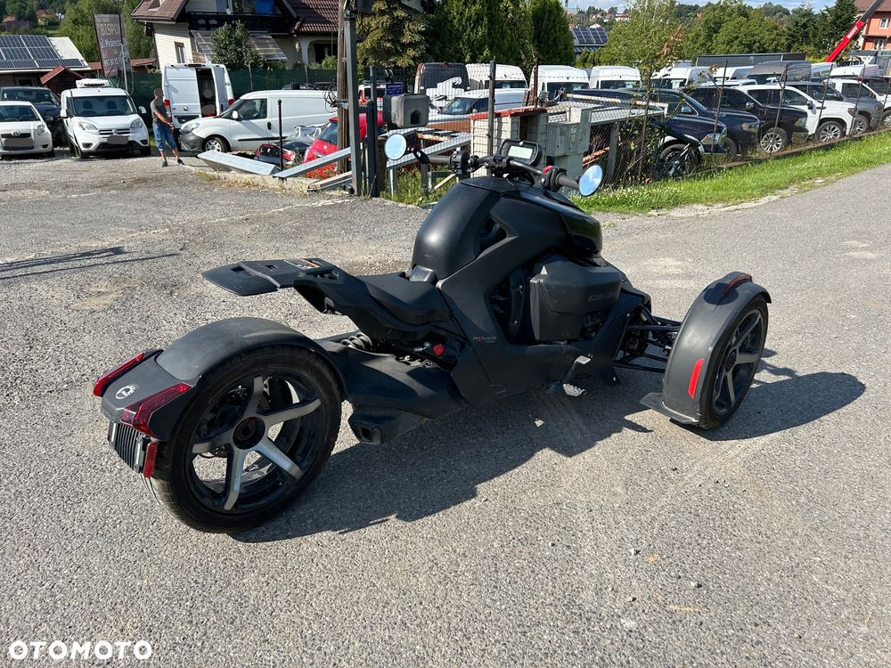 Can-Am Ryker - 8